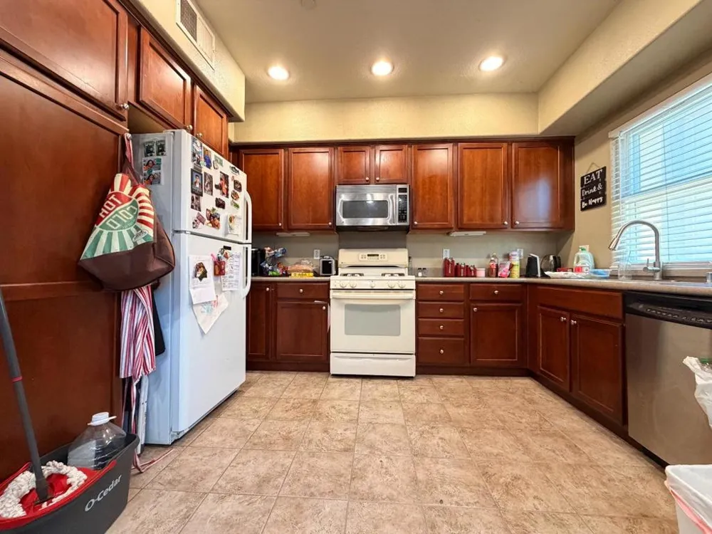 902 Lake Street San Pablo, CA 94806