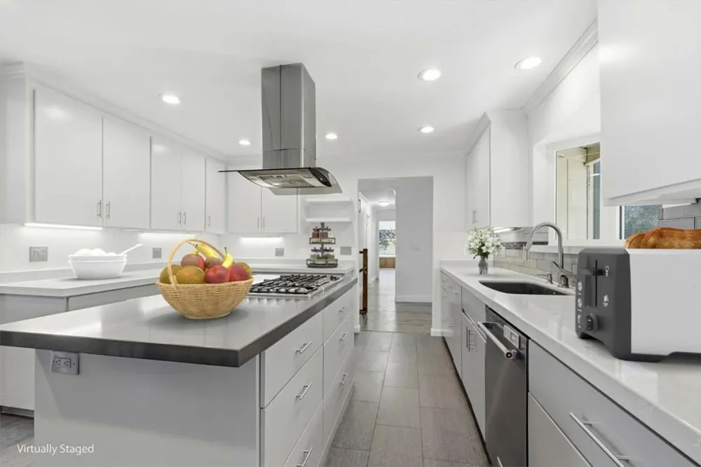 17488 Holiday Drive Morgan Hill, CA 95037