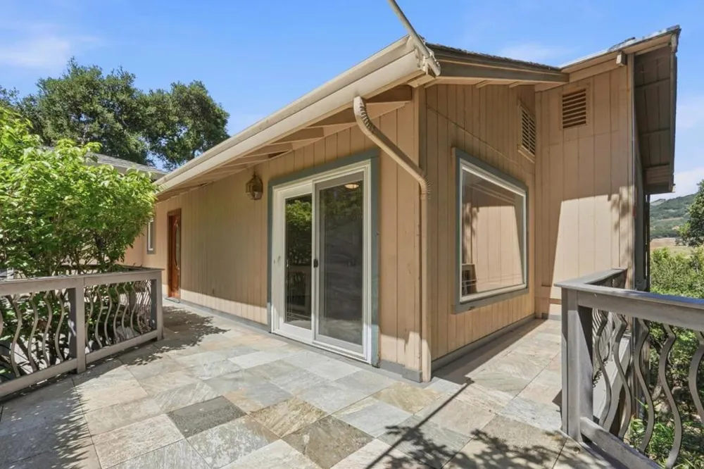 17488 Holiday Drive Morgan Hill, CA 95037