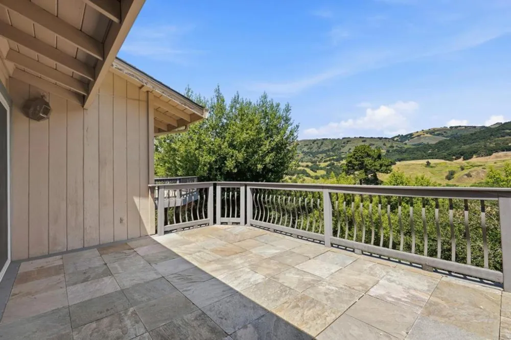 17488 Holiday Drive Morgan Hill, CA 95037