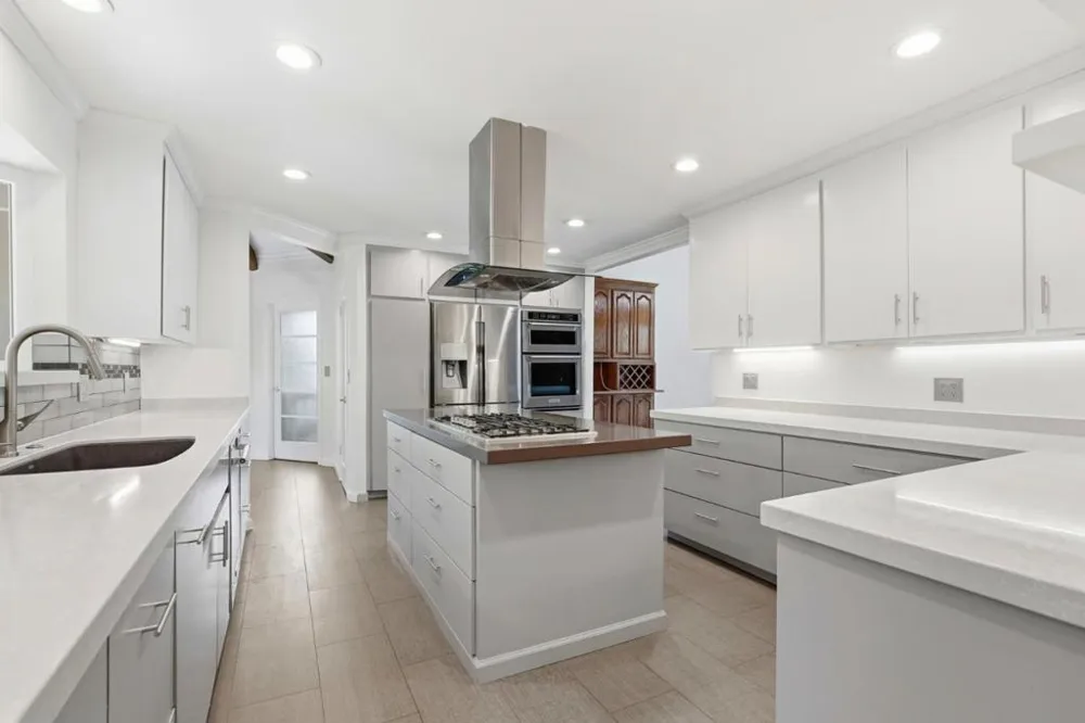 17488 Holiday Drive Morgan Hill, CA 95037