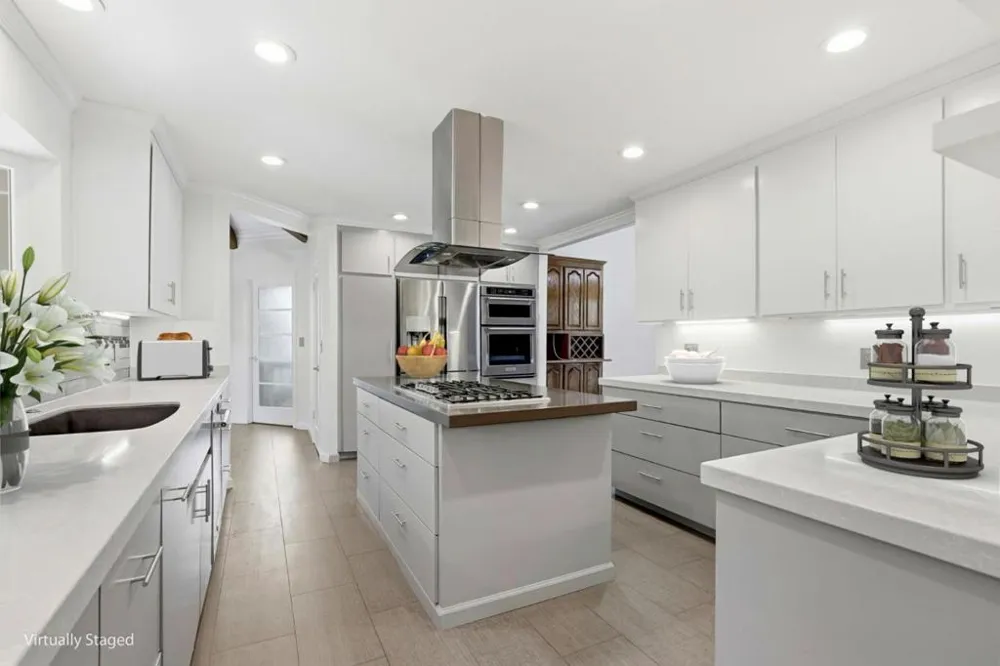 17488 Holiday Drive Morgan Hill, CA 95037