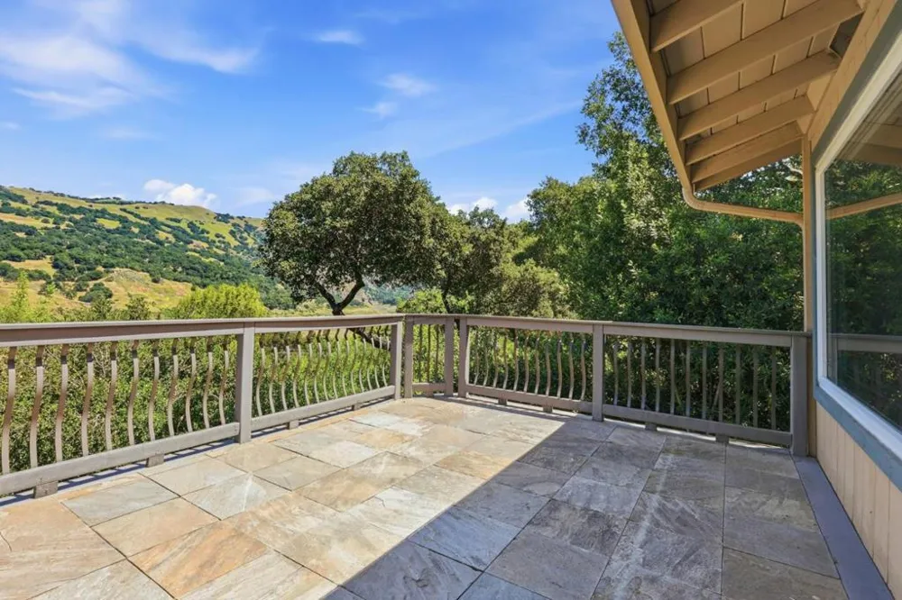 17488 Holiday Drive Morgan Hill, CA 95037