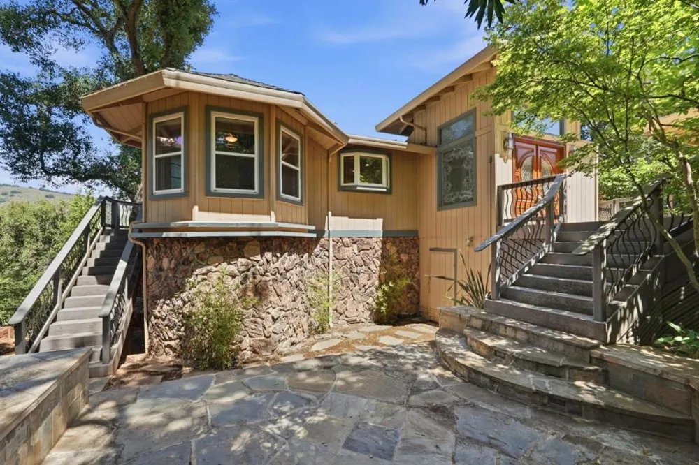17488 Holiday Drive Morgan Hill, CA 95037