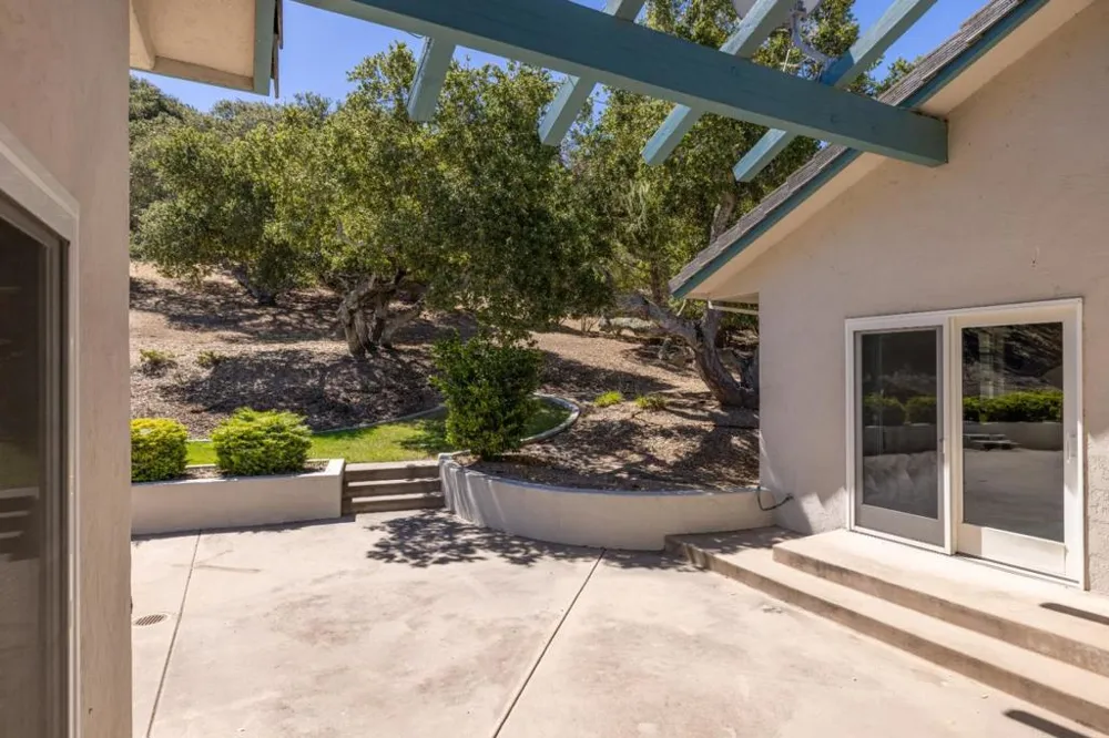 28951 Falcon Ridge Salinas, CA 93908