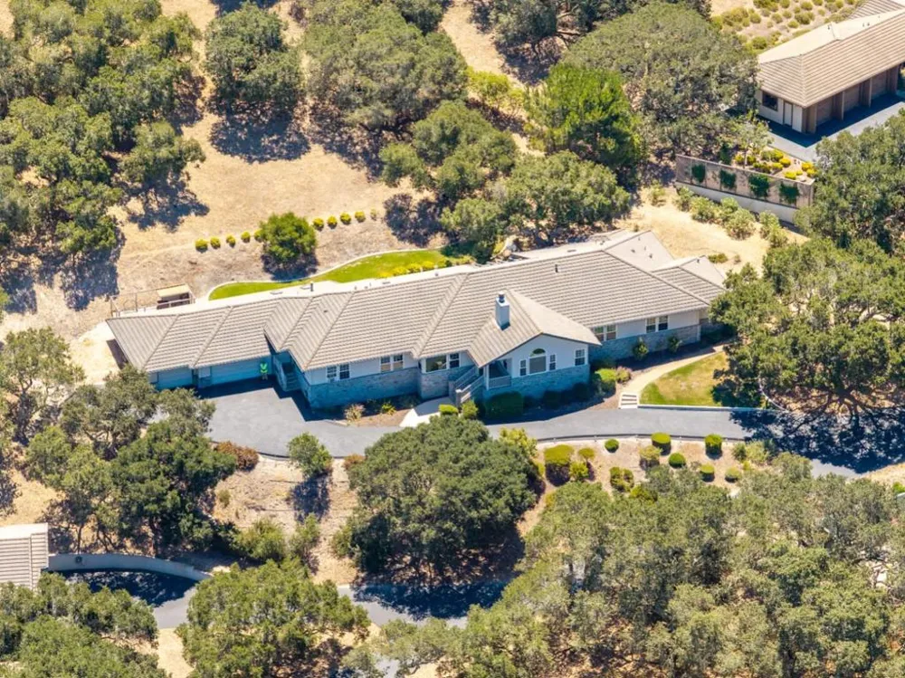 28951 Falcon Ridge Salinas, CA 93908