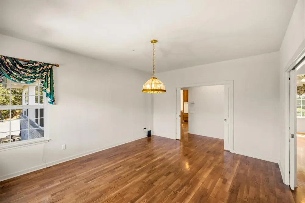 28951 Falcon Ridge Salinas, CA 93908