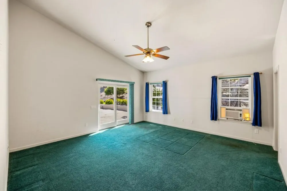 28951 Falcon Ridge Salinas, CA 93908