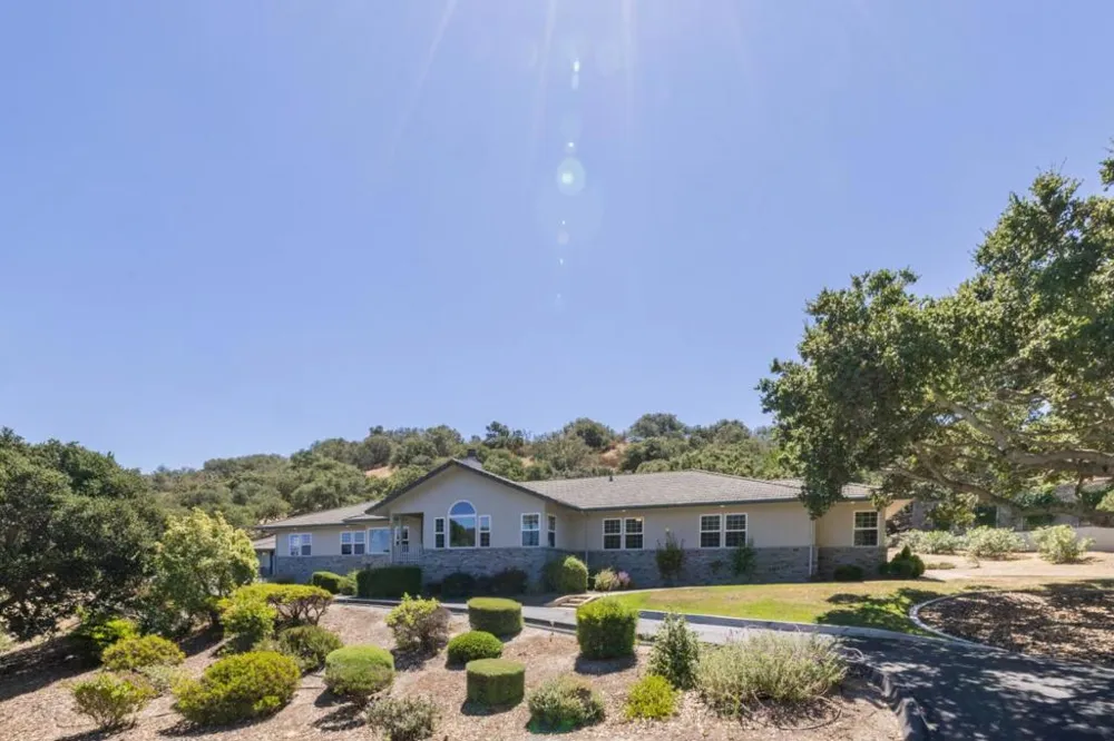 28951 Falcon Ridge Salinas, CA 93908