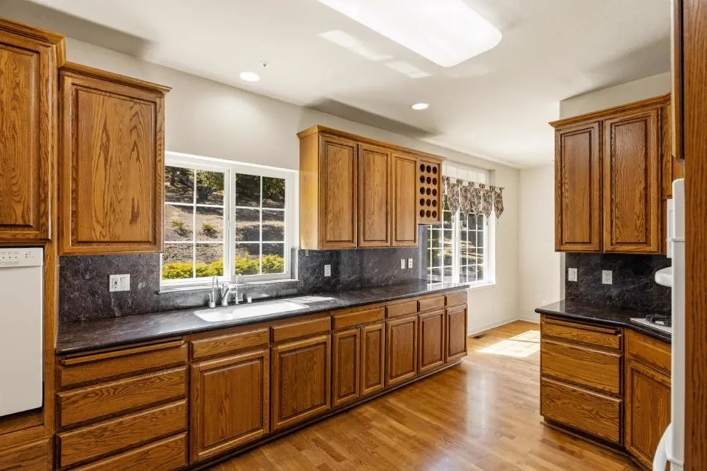 28951 Falcon Ridge Salinas, CA 93908