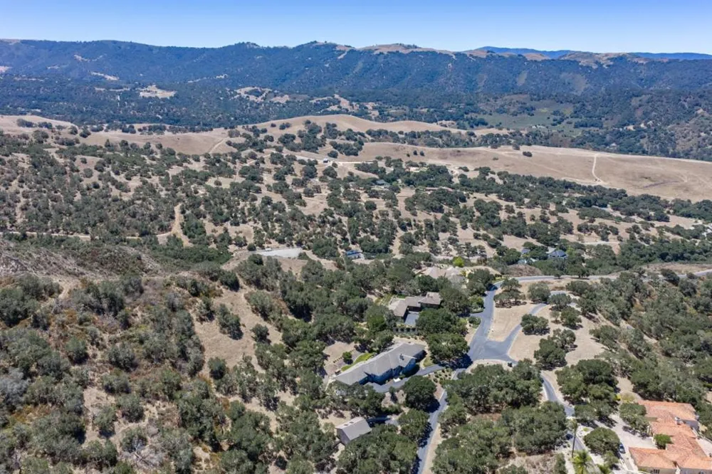 28951 Falcon Ridge Salinas, CA 93908