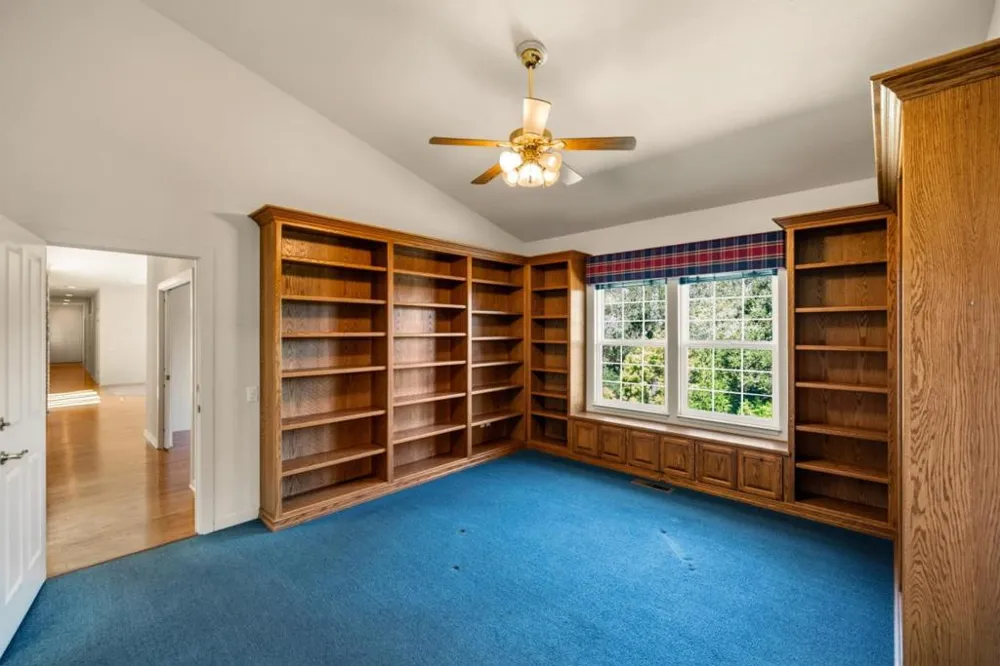 28951 Falcon Ridge Salinas, CA 93908