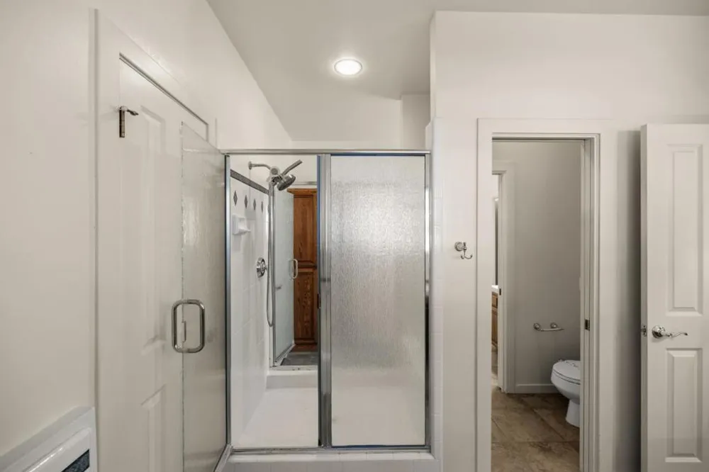 28951 Falcon Ridge Salinas, CA 93908