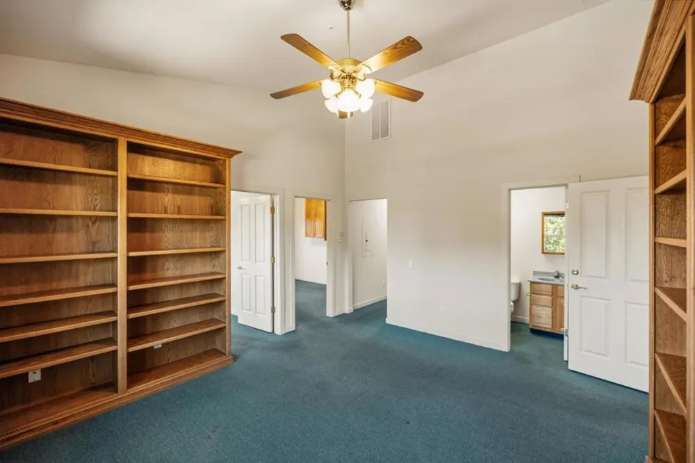 28951 Falcon Ridge Salinas, CA 93908