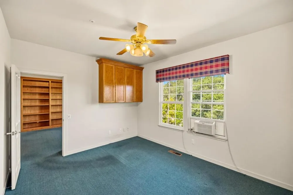 28951 Falcon Ridge Salinas, CA 93908