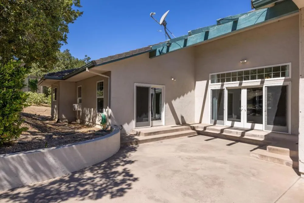 28951 Falcon Ridge Salinas, CA 93908
