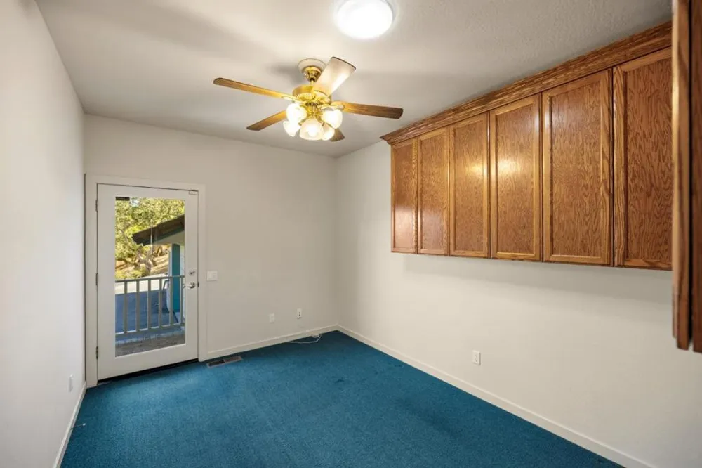 28951 Falcon Ridge Salinas, CA 93908