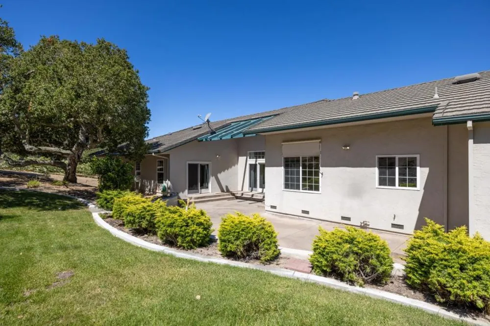 28951 Falcon Ridge Salinas, CA 93908