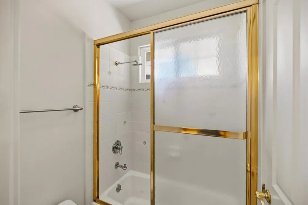 28951 Falcon Ridge Salinas, CA 93908