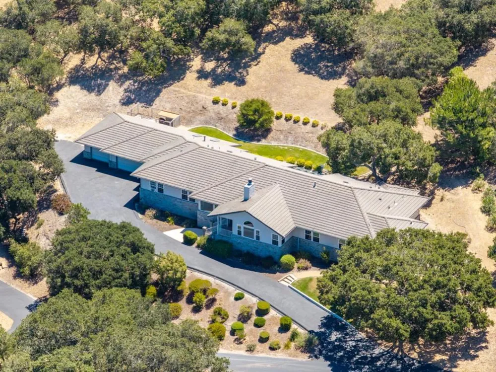 28951 Falcon Ridge Salinas, CA 93908