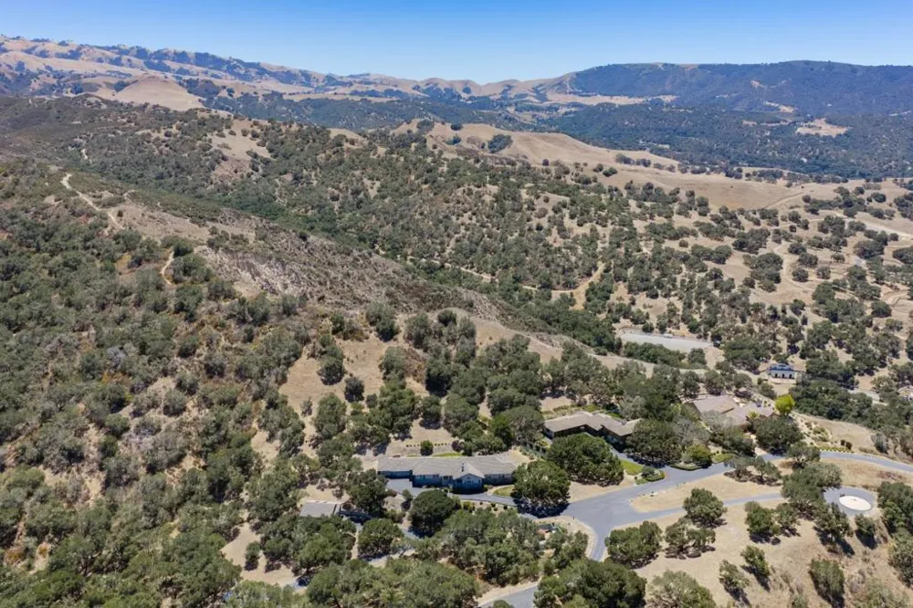 28951 Falcon Ridge Salinas, CA 93908