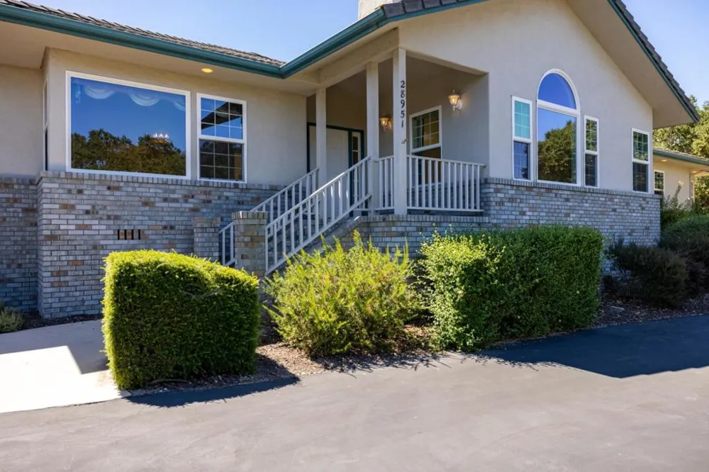 28951 Falcon Ridge Salinas, CA 93908