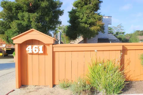 461 Dela Vina Avenue #104