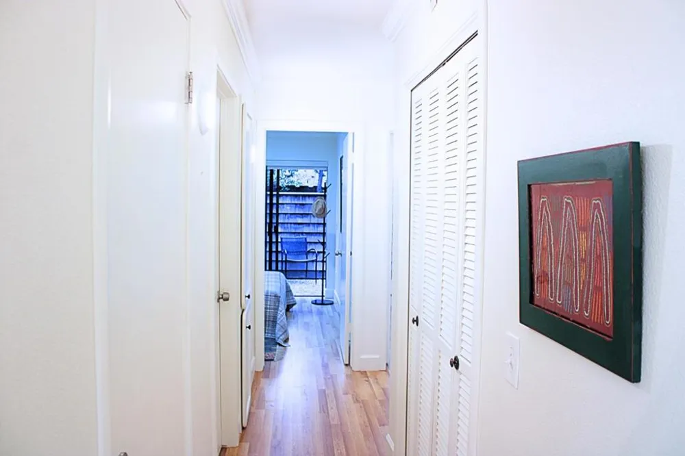 461 Dela Vina Avenue #104 Monterey, CA 93940