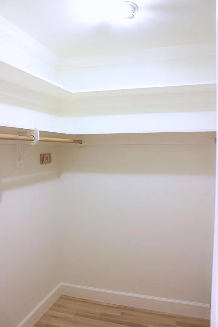 461 Dela Vina Avenue #104 Monterey, CA 93940