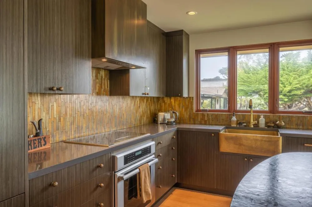 2385 Bay View Avenue Carmel, CA 93923