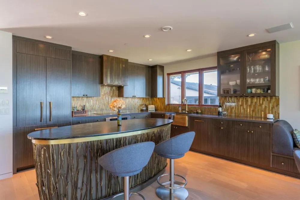 2385 Bay View Avenue Carmel, CA 93923