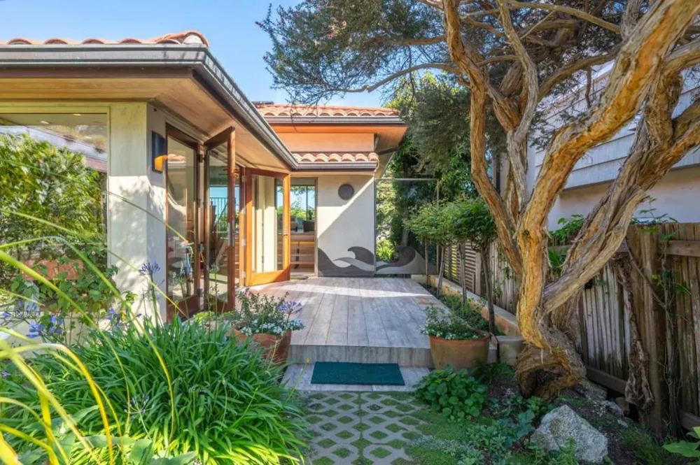 2385 Bay View Avenue Carmel, CA 93923