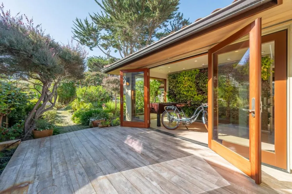2385 Bay View Avenue Carmel, CA 93923