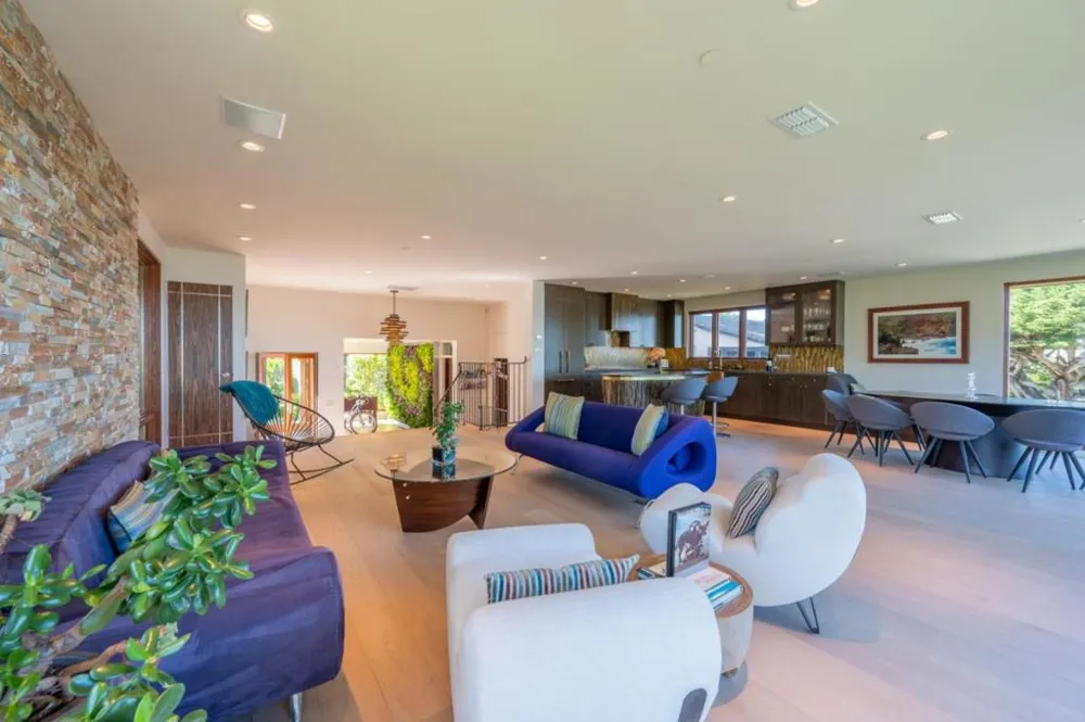 2385 Bay View Avenue Carmel, CA 93923
