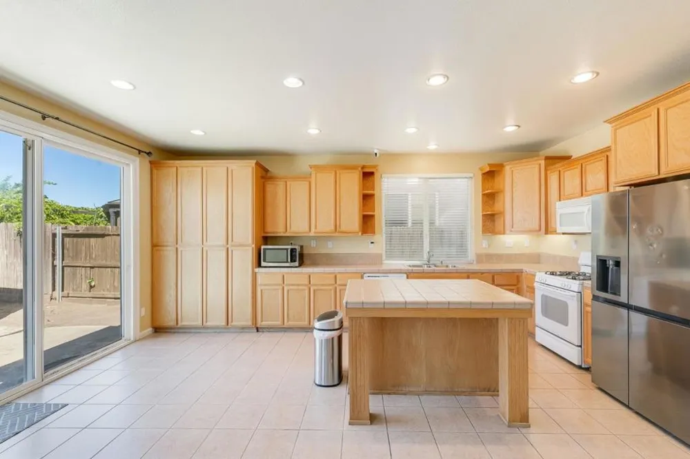 2027 Evening St Stockton, CA 95209