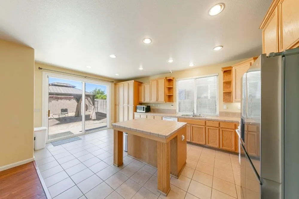 2027 Evening St Stockton, CA 95209