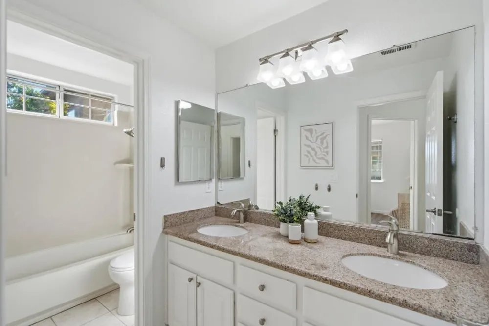 1171 La Rochelle Terrace #G Sunnyvale, CA 94089