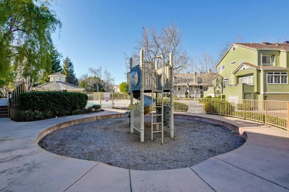 1171 La Rochelle Terrace #G Sunnyvale, CA 94089