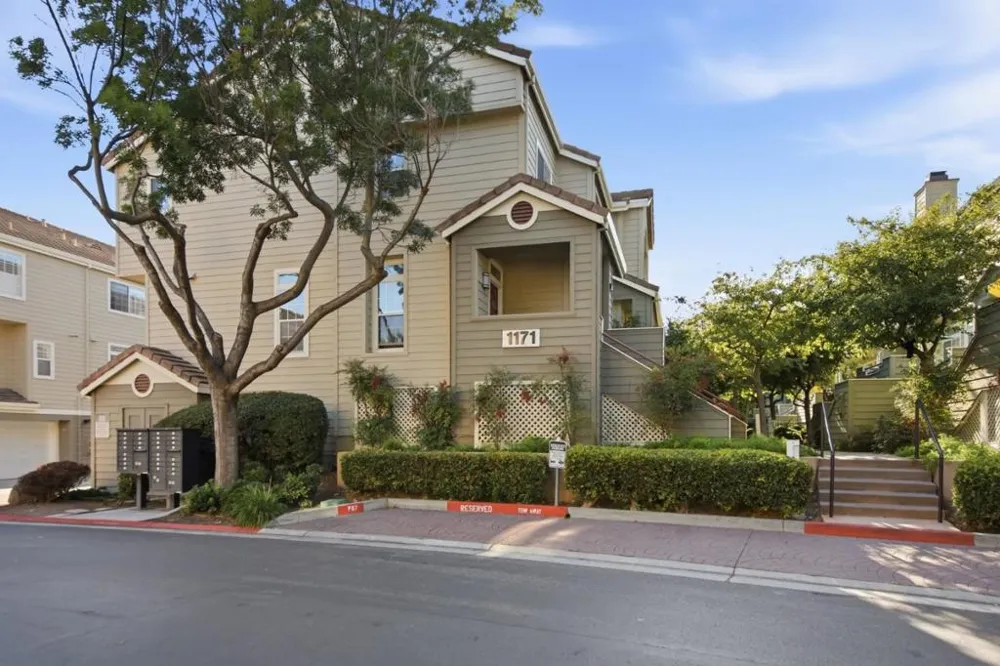 1171 La Rochelle Terrace #G Sunnyvale, CA 94089