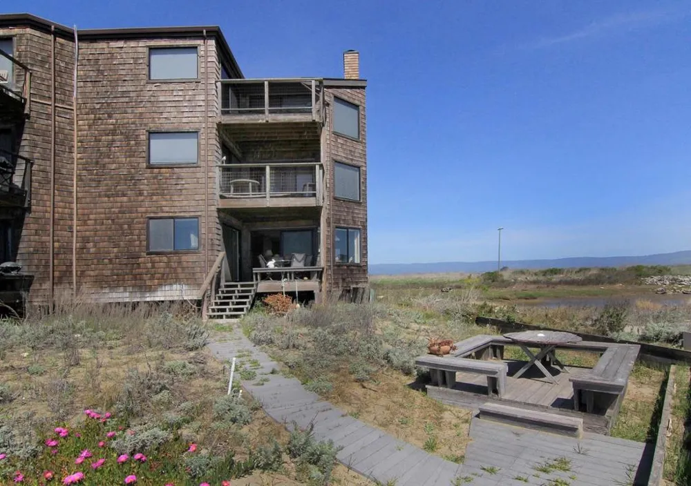 76 Pelican Watsonville, CA 95076