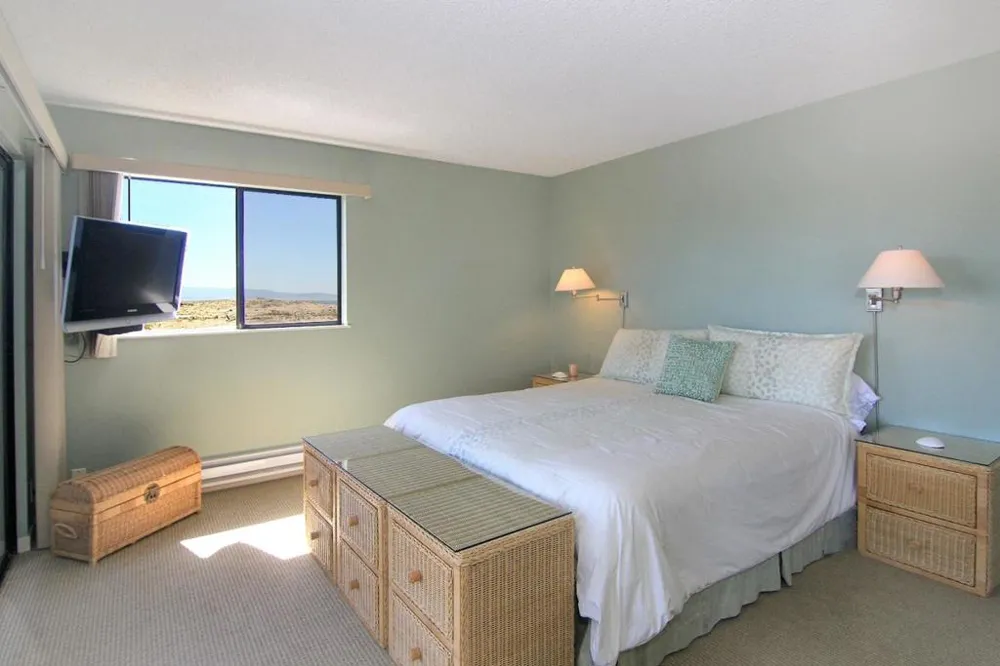 76 Pelican Watsonville, CA 95076
