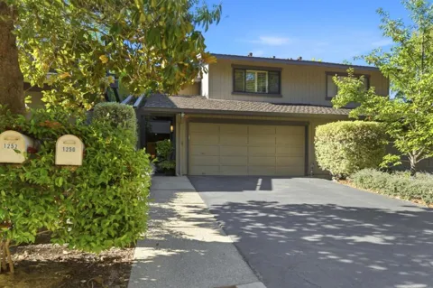 1252 Sharon Park Drive