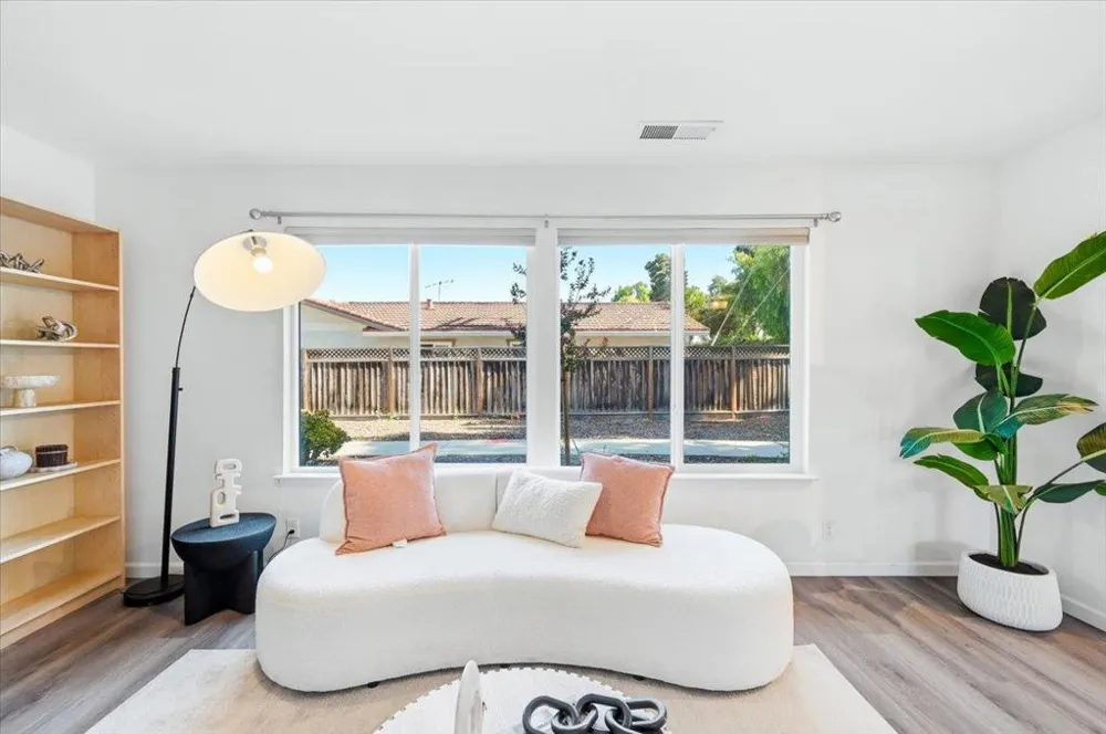 2175 Meadowgate Way San Jose, CA 95132