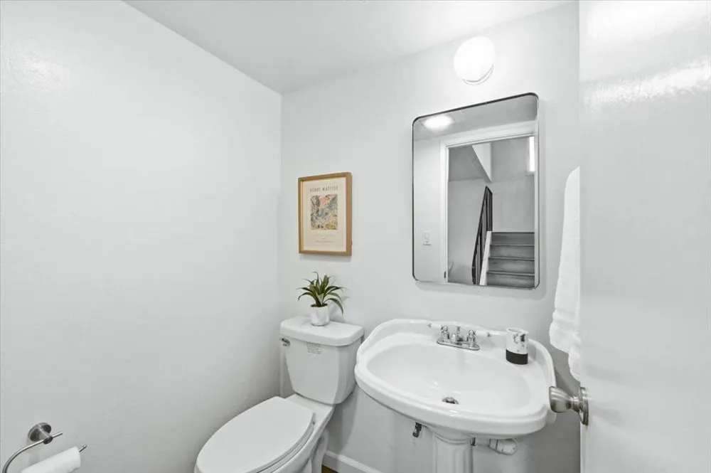 2175 Meadowgate Way San Jose, CA 95132