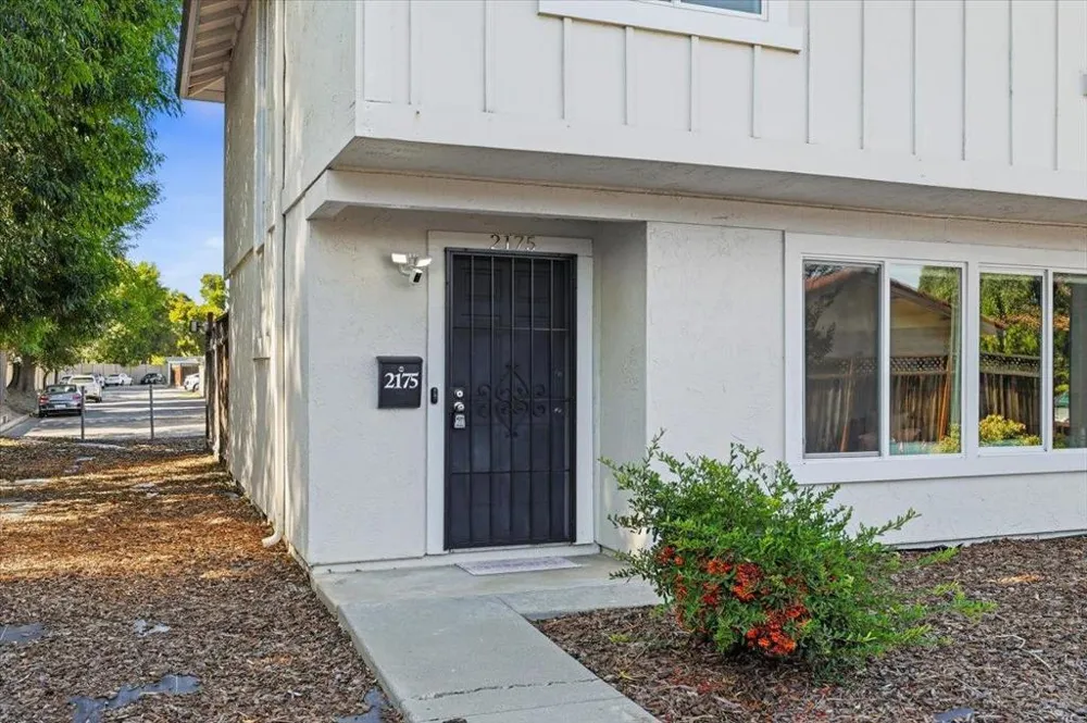 2175 Meadowgate Way San Jose, CA 95132
