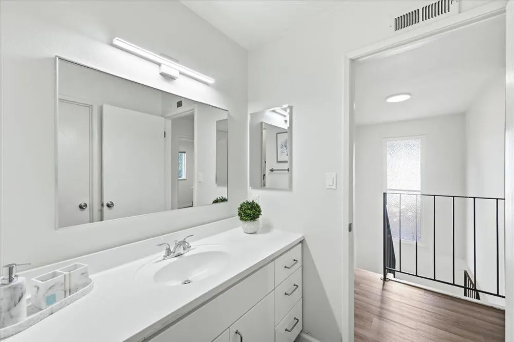2175 Meadowgate Way San Jose, CA 95132