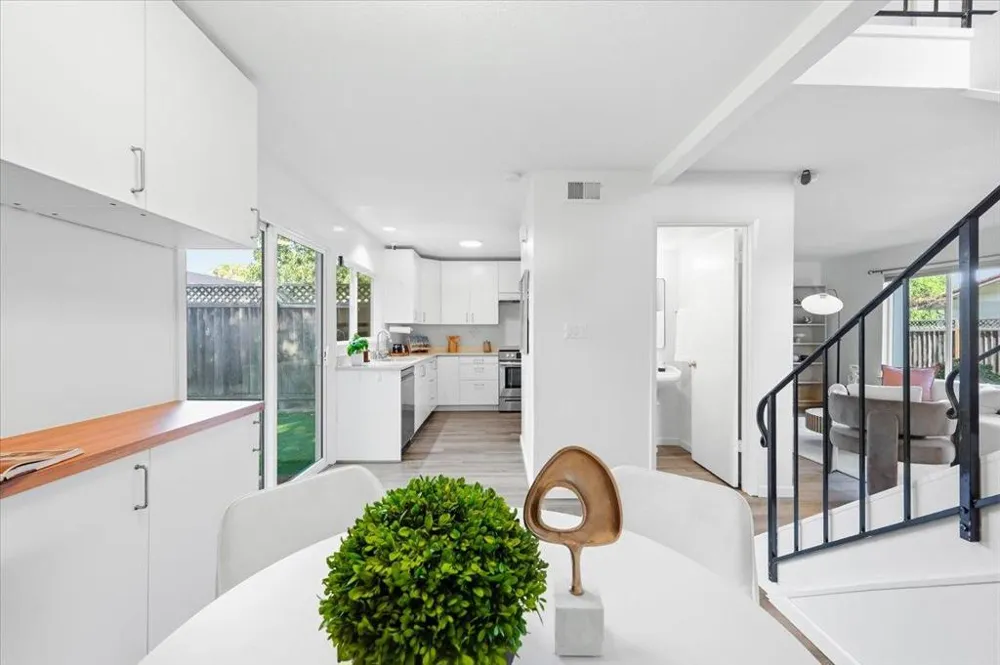 2175 Meadowgate Way San Jose, CA 95132