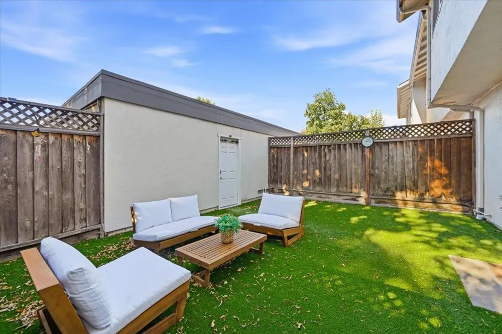 2175 Meadowgate Way San Jose, CA 95132