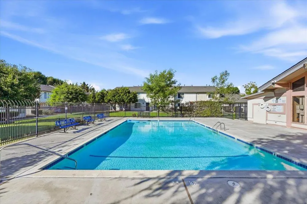 2175 Meadowgate Way San Jose, CA 95132