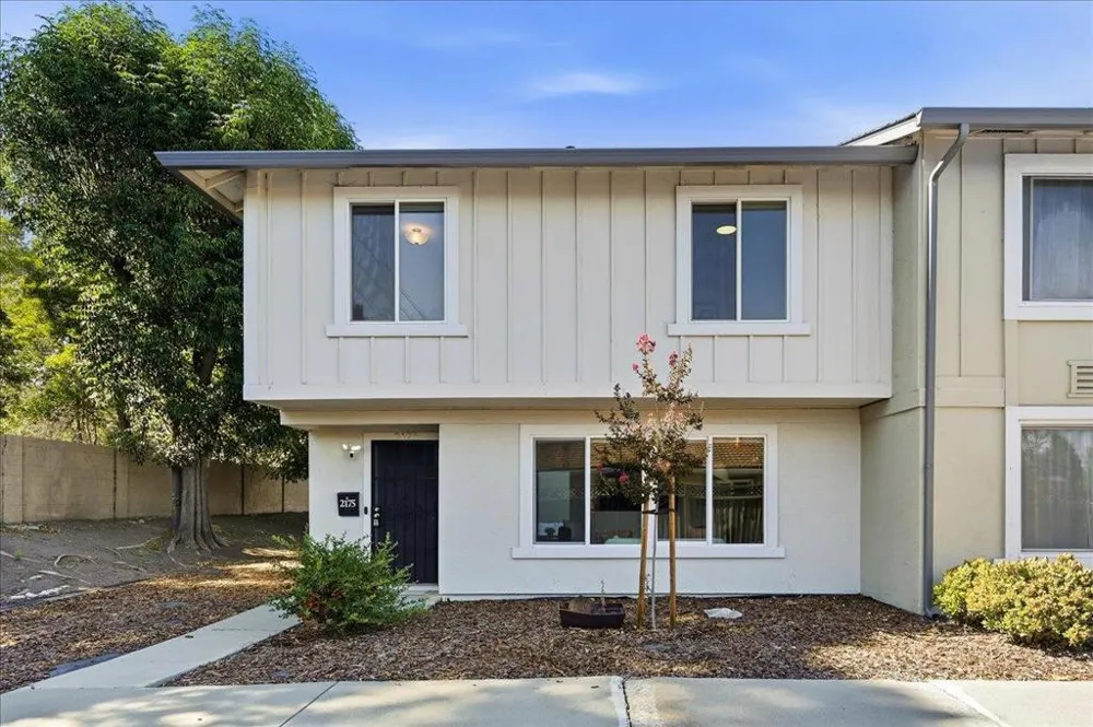 2175 Meadowgate Way San Jose, CA 95132